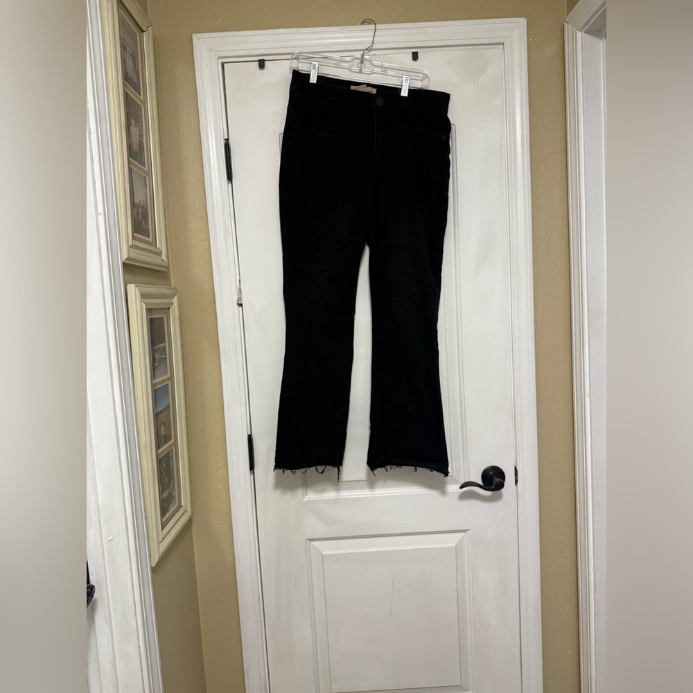 Democracy Ab Solution Black Denim Cropped Boot Cut with Frayed Hem Details